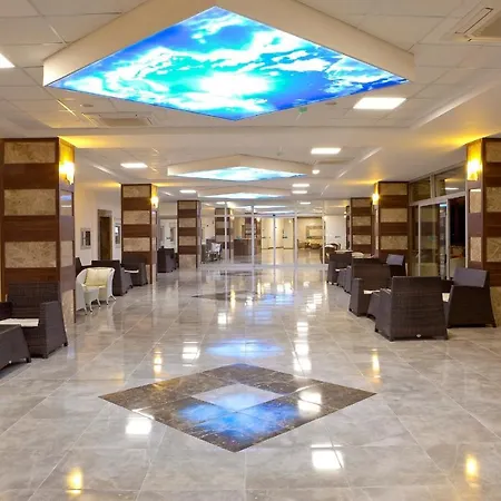 Grand Sahins Gumuldur فندق 4*